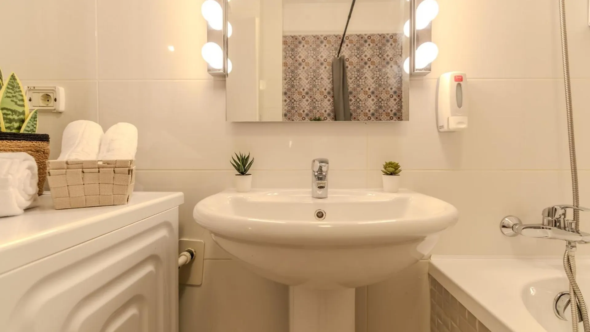 Long Stays Heaven - Comfortable & Spacious Apartments In Baneasa Bucureşti